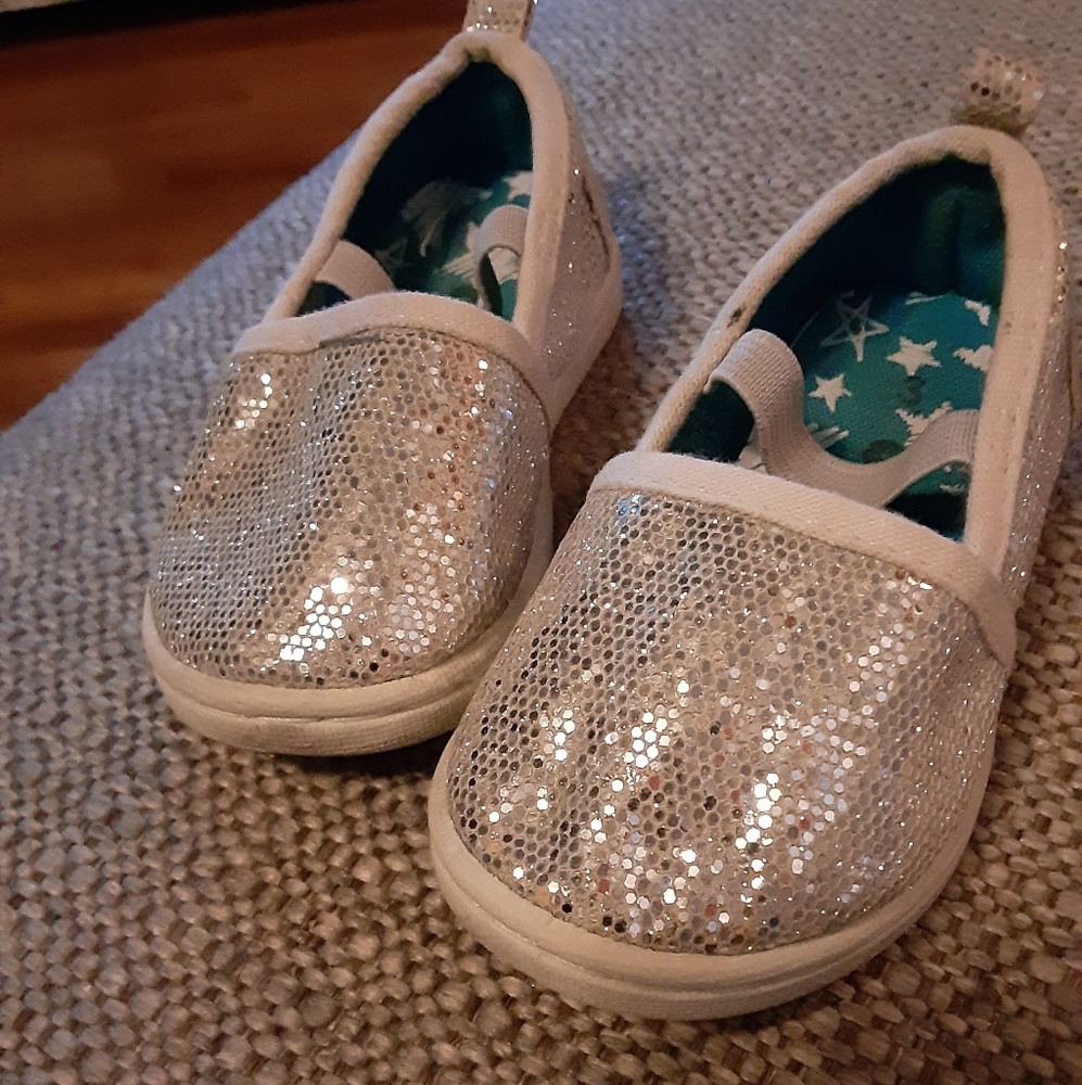 Girl shoes